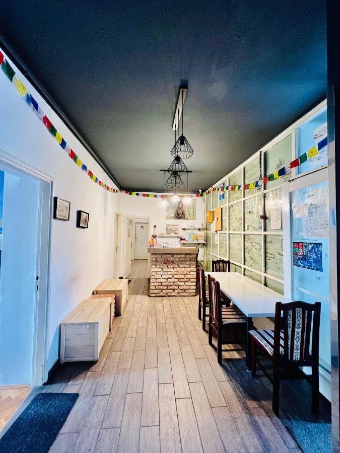 Bishnu Hostel Zagreb Extérieur photo