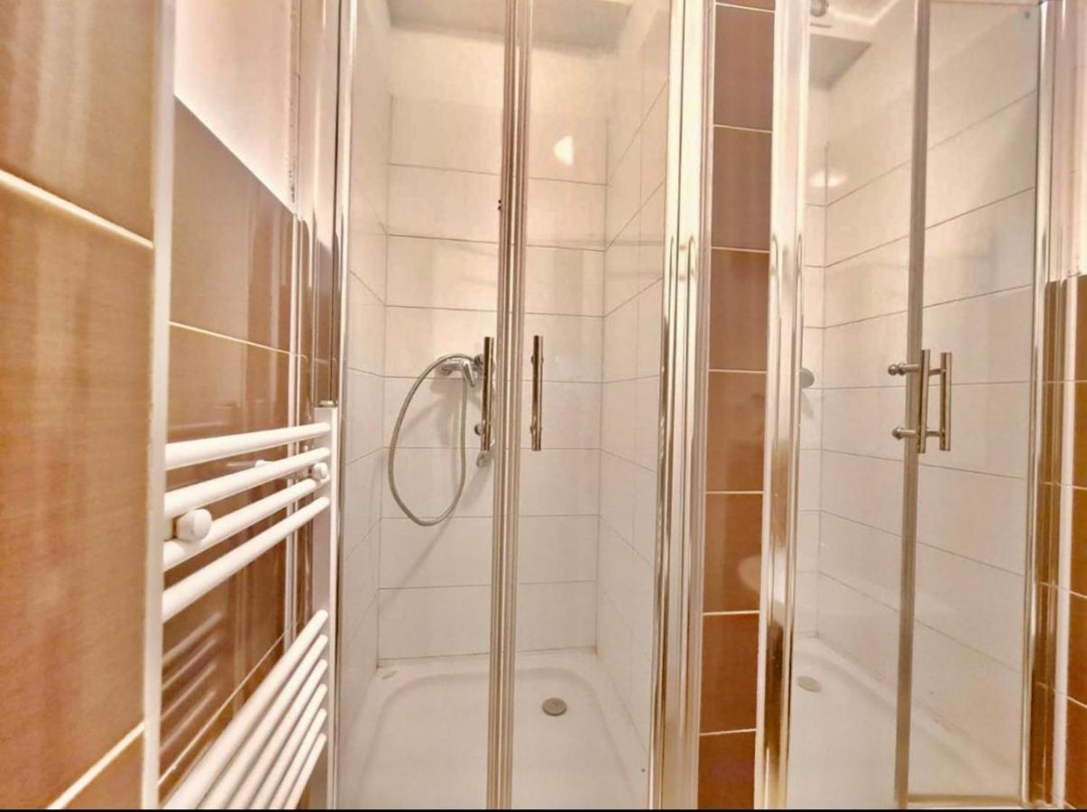 Bishnu Hostel Zagreb Extérieur photo