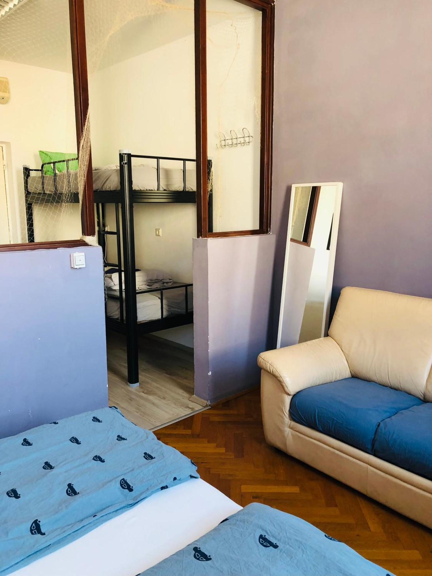 Bishnu Hostel Zagreb Extérieur photo